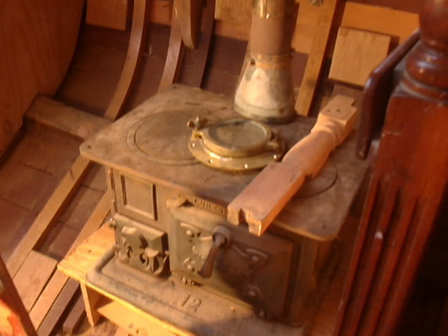Picture 3224 FISHERMEN COAL STOVE